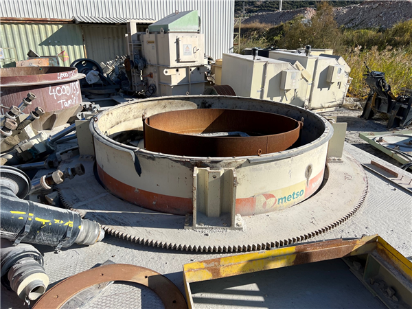 5 Units - Metso-nordberg Mp800 Sh Cone Crushers)